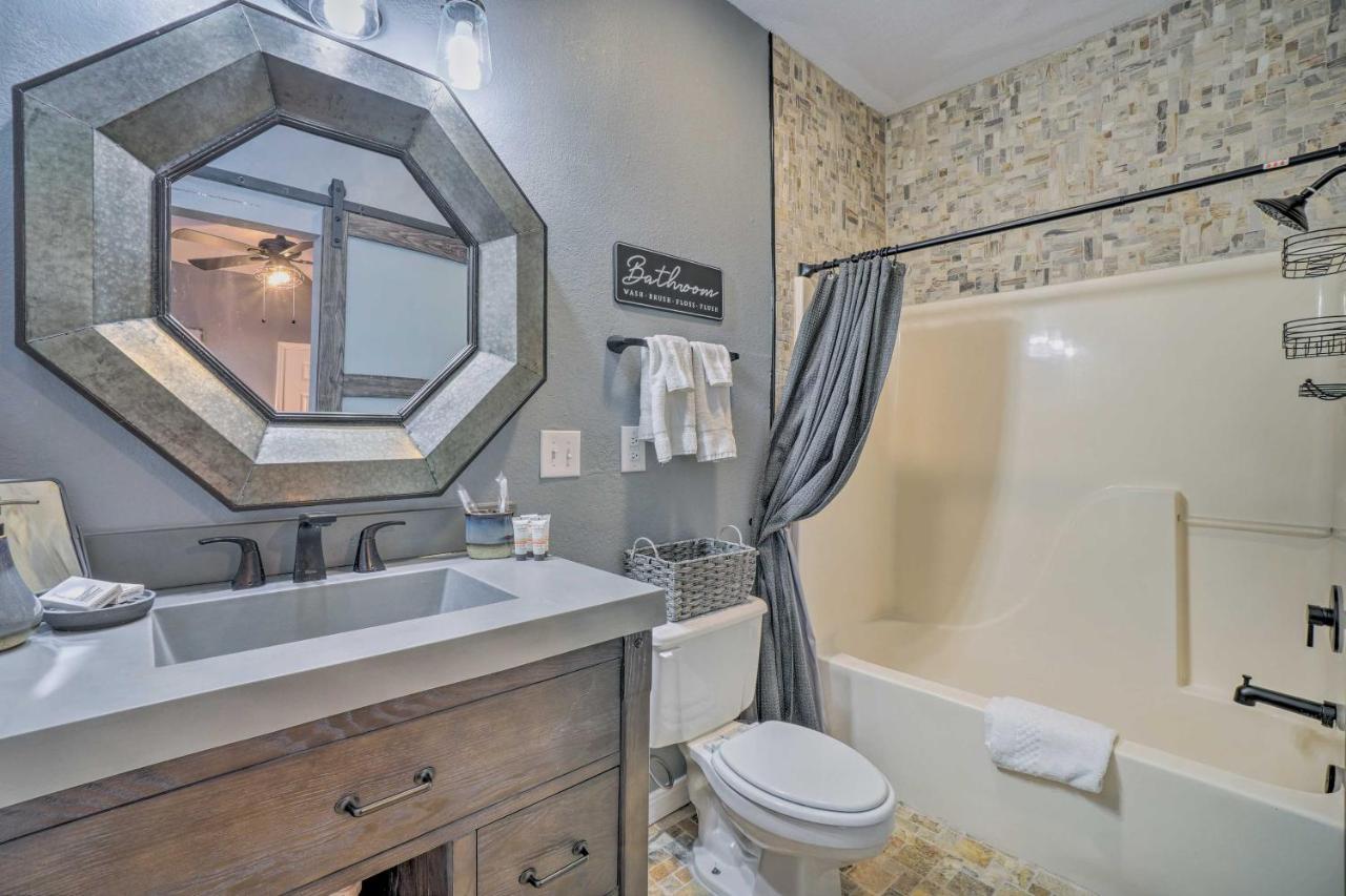 Branson Resort-Style Retreat 4 Mi To Strip Extérieur photo